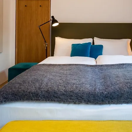 Ξενοδοχείο Goldenstern Townhouse 4*